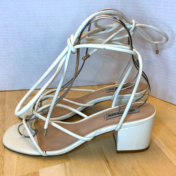 Steve Madden "Impressed" Sandals/Size 9 - Picture 7 of 13